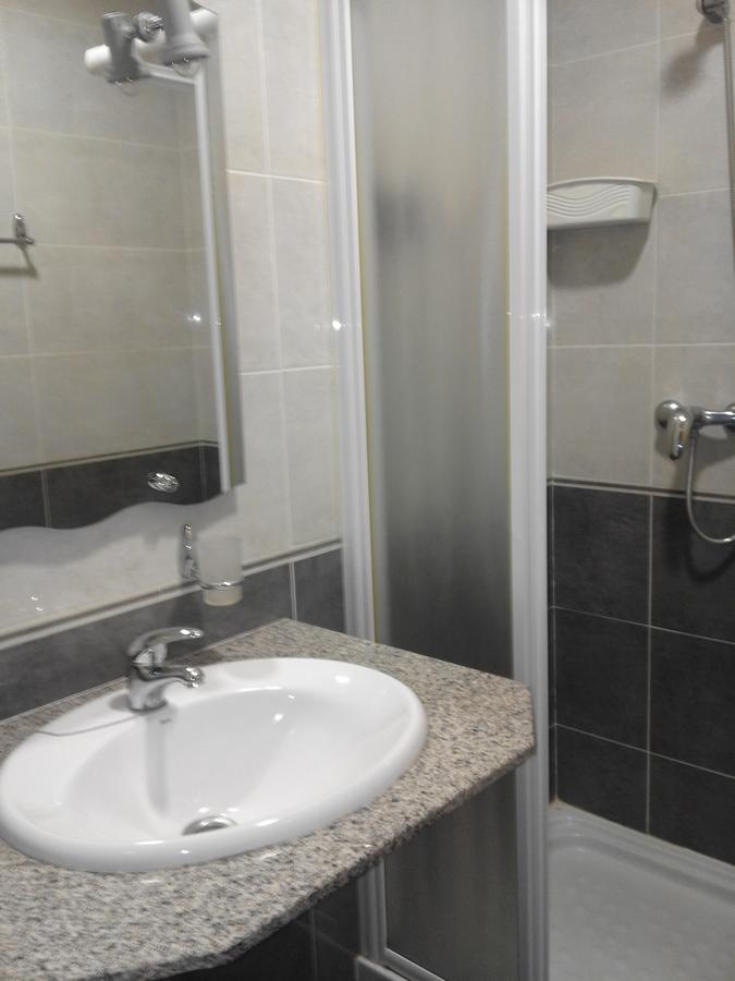Hostal Restaurante Vial Ourense Eksteriør billede