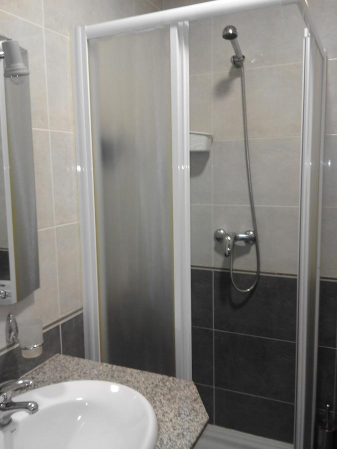 Hostal Restaurante Vial Ourense Eksteriør billede